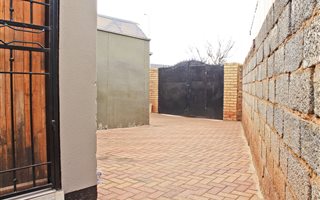 2 Bedroom House in Protea Glen
