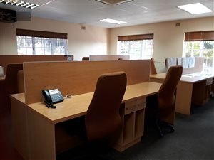 100 m² Office Space in Centenary Park