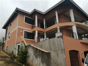 6 Bed House in Valdin Heights