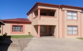 4 Bedroom House in Jameson Park