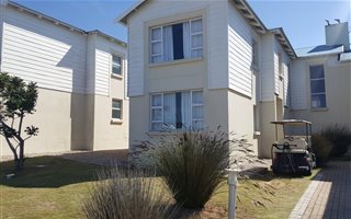 2 Bedroom Townhouse in Pinnacle Point Golf Estate