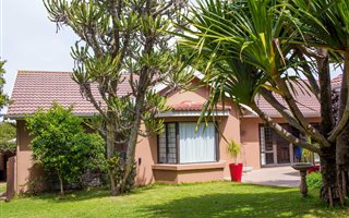 5 Bedroom House in Kenton-on-Sea