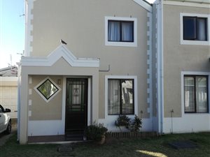 2 Bed Duplex in Somerset West Central