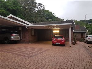6 Bed House in Manors