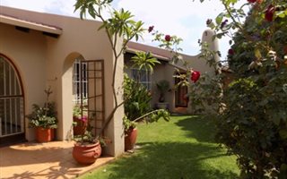 3 Bedroom Cluster in Sunward Park