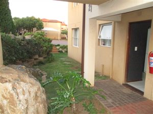 3 Bed Apartment in Vanderbijlpark SW5