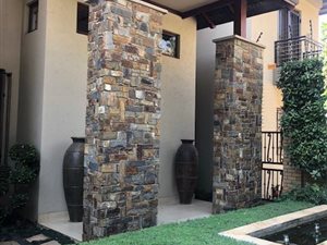 3 Bed Duplex in Waterkloof