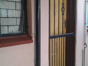 1 Bedroom Garden Cottage in Eldorado Park