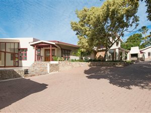 7 Bedroom House in Mossel Bay Central