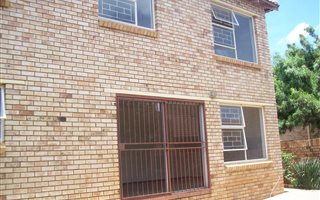 3 Bedroom Townhouse in Allens Nek