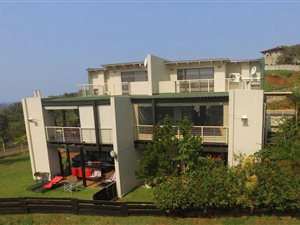4 Bed Apartment in Salt Rock