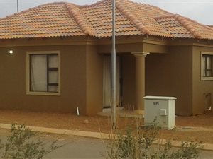 3 Bed House in Vanderbijlpark CE7