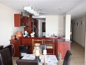 2 Bed Apartment in Strand South