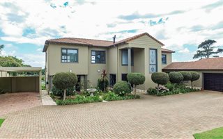5 Bedroom House in Theescombe
