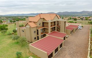 2 Bedroom Apartment in Leloko