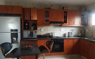 2 Bedroom Apartment in Wild En Weide