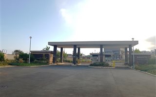 704 m² Land available in Desainagar