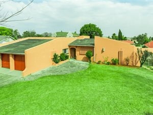 3 Bedroom House in Fleurhof