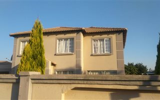 5 Bedroom House in Rosslyn