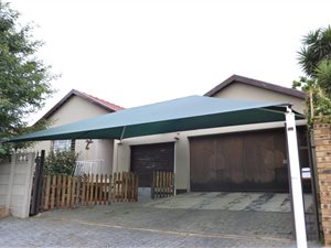 5 Bed House in Dan Pienaarville