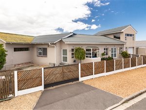3 Bed House in Retreat