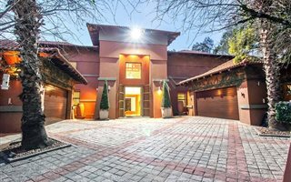 4 Bedroom House in Waterkloof Ridge