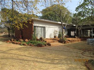 2 ha Farm in Strydfontein and surrounds