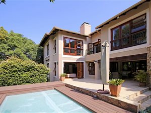 4 Bed House in Thornhill Estate