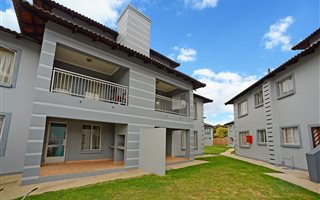 3 Bedroom Apartment in Crystal Park