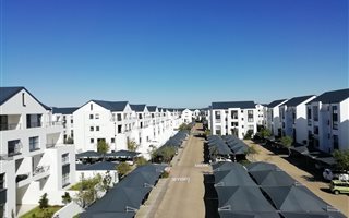 2 Bedroom Apartment in Somerset West Central