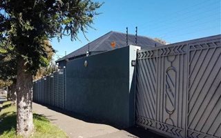 4 Bedroom House in Brixton