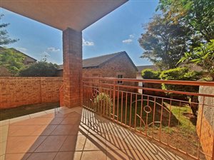 2 Bed Townhouse in Mooikloof Ridge