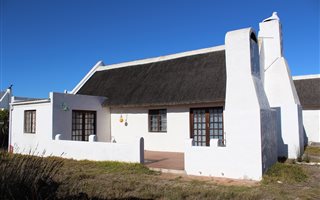 3 Bedroom House in Struisbaai