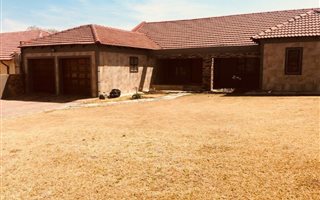 3 Bedroom House in Evander