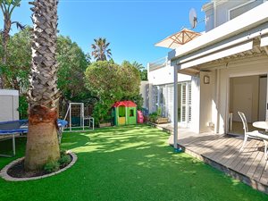 4 Bed Townhouse in Woodbridge Island