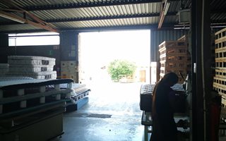 1330 m² Industrial space in Alrode