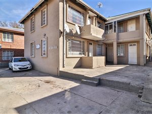 12 Bed Apartment in Jeppestown