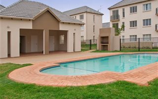 2 Bedroom Townhouse in Lilianton