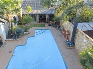3 Bed House in Helderkruin