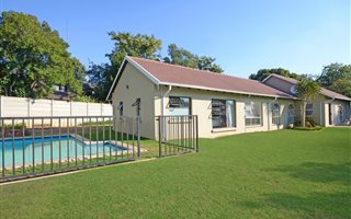 5 Bedroom House in Gallo Manor