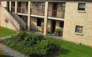 2 Bedroom Apartment in Fairview Golf Estate