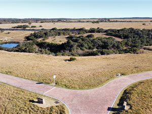 820 m² Land available in Kenton-on-Sea