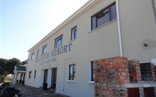 1 Bedroom Apartment in Stilbaai