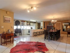 4 Bed House in Protea Valley