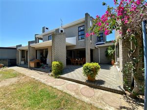 4 Bed House in Goedehoop