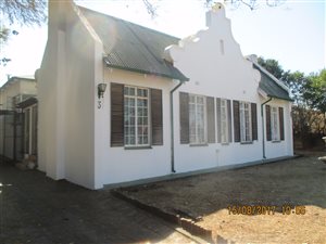 6 Bedroom House in Roodepoort West