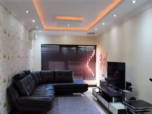 4 Bed House in Mountain Rise