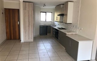 2 Bedroom Apartment in Marais Steyn Park