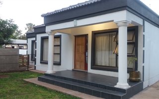 2 Bedroom House in Impala Park