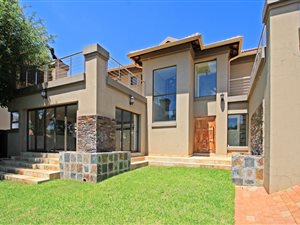 5 Bed House in Ruimsig